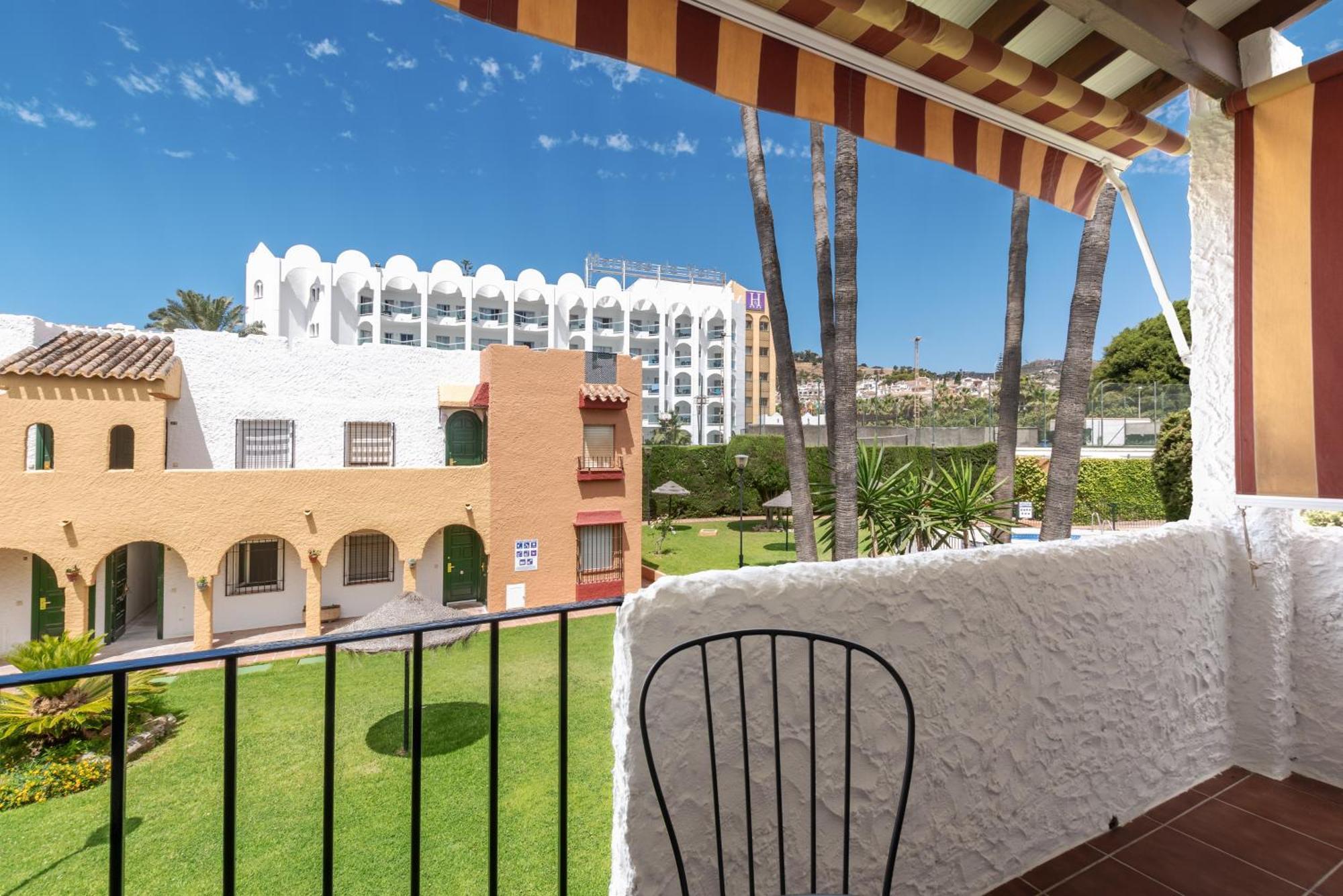 Renovated Apartment On Beachside With Pool Nerja Dış mekan fotoğraf