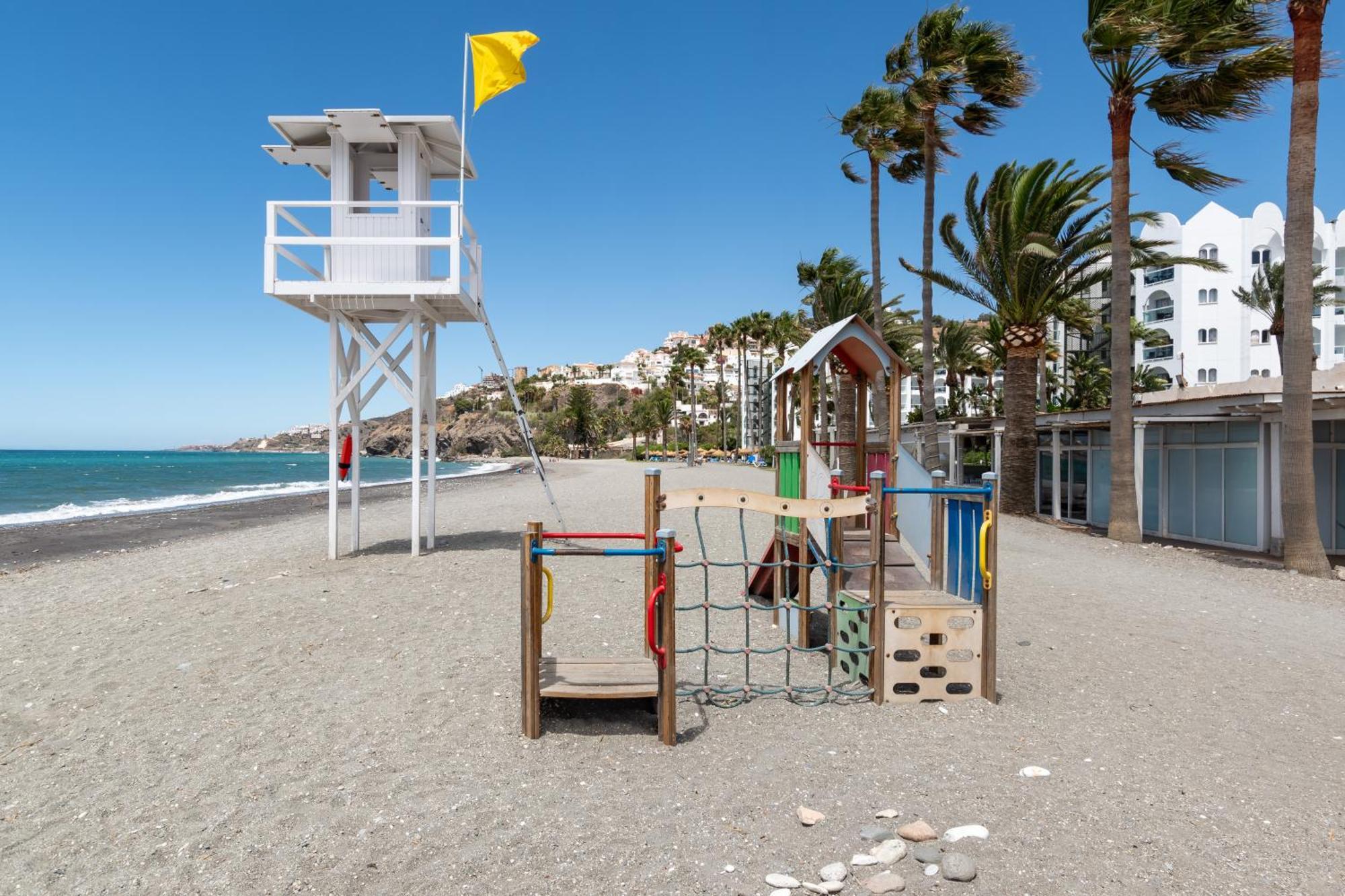 Renovated Apartment On Beachside With Pool Nerja Dış mekan fotoğraf